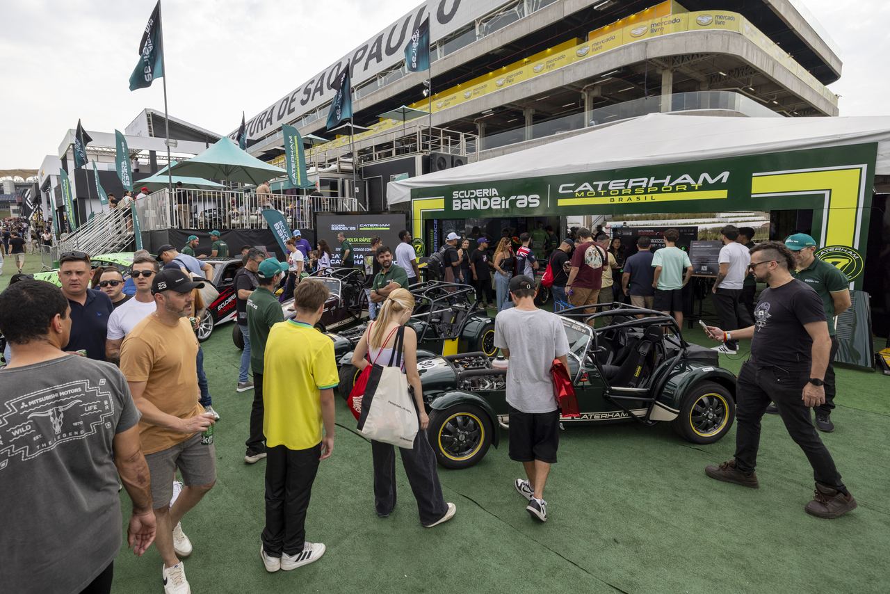 Atmosfera de evento da Scuderia Bandeiras